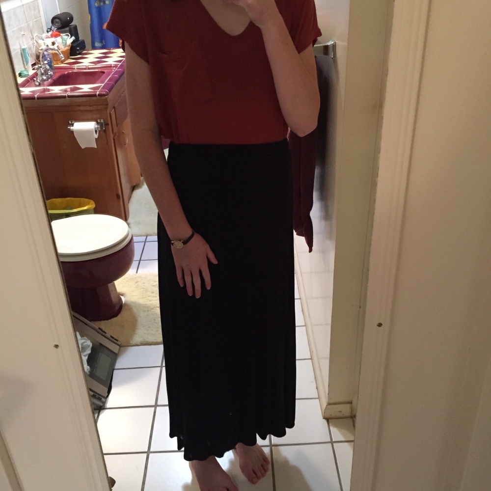 black maxi skirt